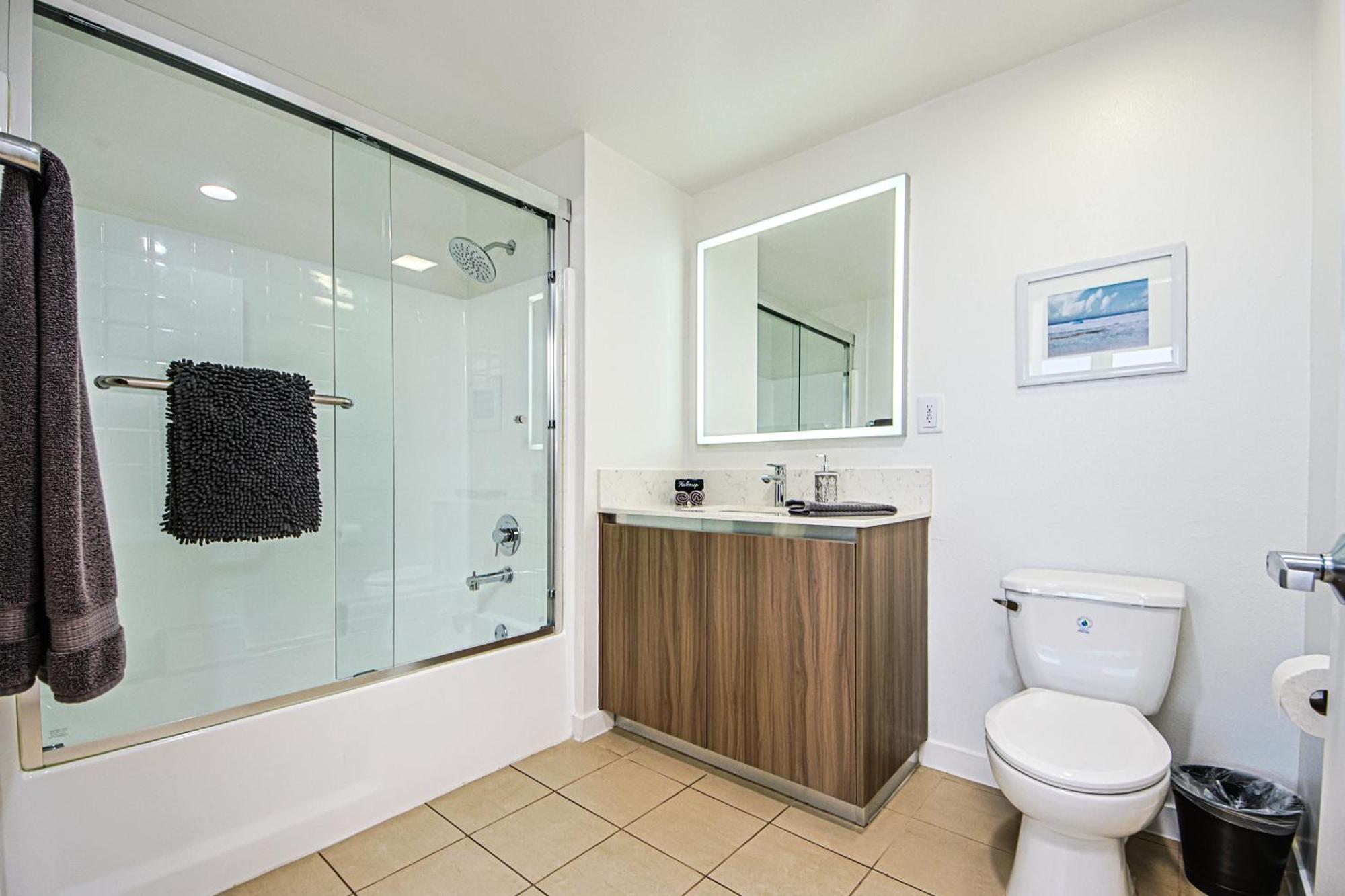 The Carlton- Modern-Luxury 2 Master Suites In Hrt Of Sm Steps To Ocean Ave Лос-Анджелес Екстер'єр фото