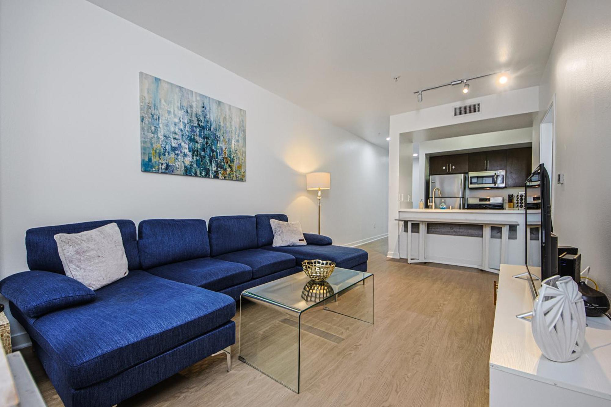 The Carlton- Modern-Luxury 2 Master Suites In Hrt Of Sm Steps To Ocean Ave Лос-Анджелес Екстер'єр фото