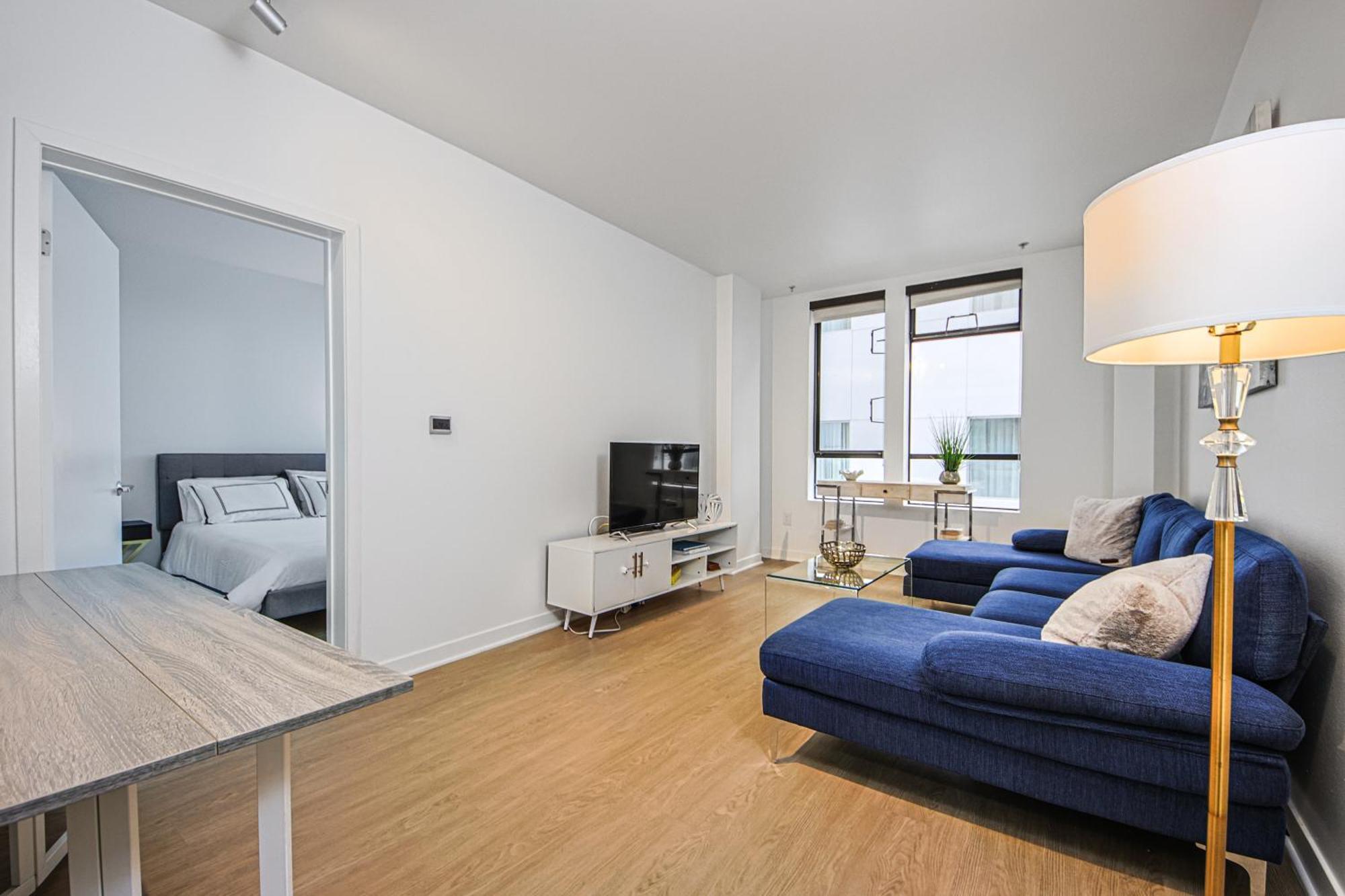 The Carlton- Modern-Luxury 2 Master Suites In Hrt Of Sm Steps To Ocean Ave Лос-Анджелес Екстер'єр фото