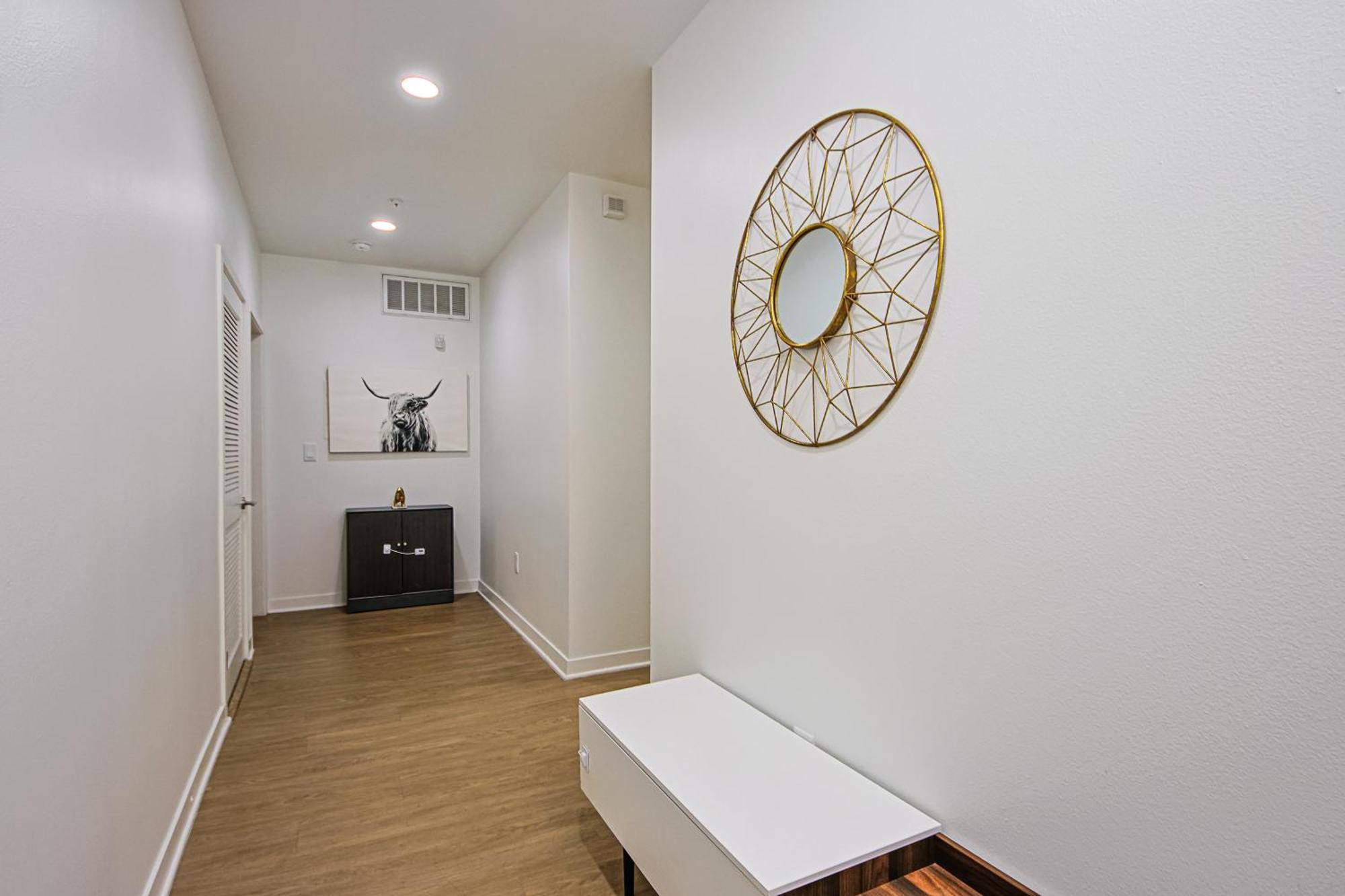 The Carlton- Modern-Luxury 2 Master Suites In Hrt Of Sm Steps To Ocean Ave Лос-Анджелес Екстер'єр фото